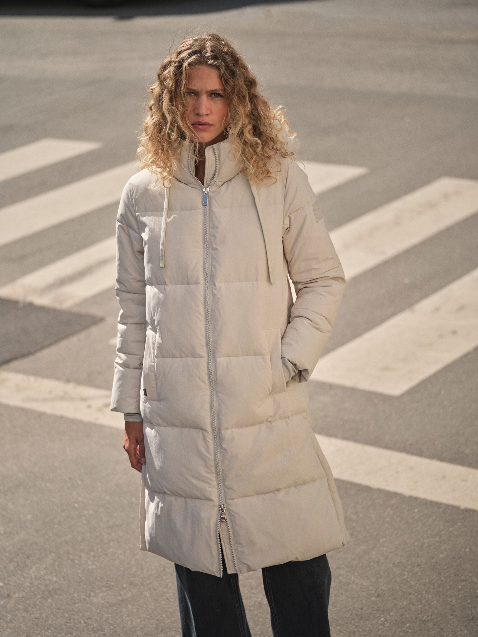 Modelshot / Glacier Gray / Detail